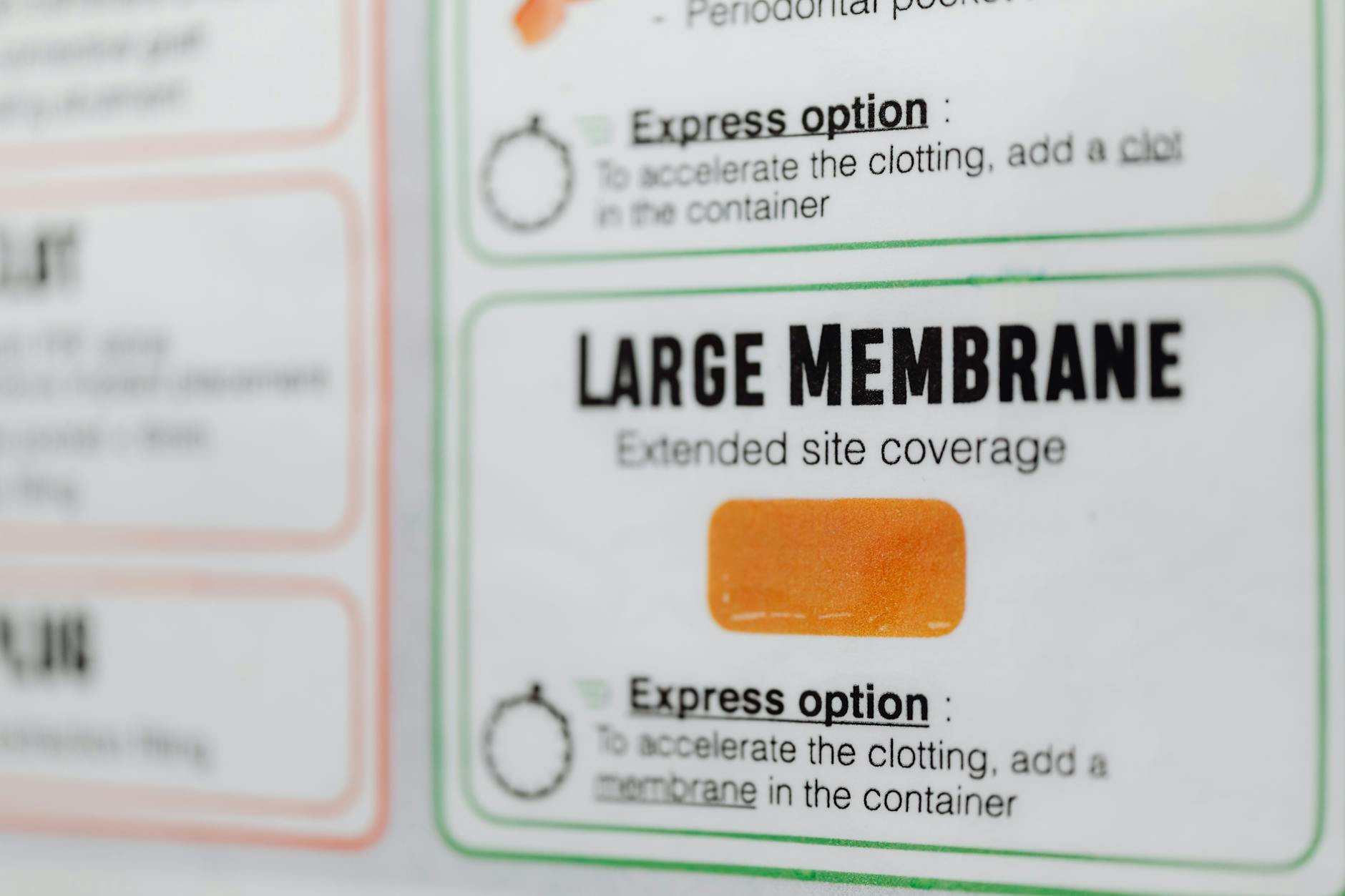 Zbliżenie etykiety z instrukcją medyczną i wyróżnionym napisem Large Membrane